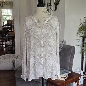 Eddie Bauer White Paisley Blouse